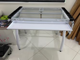Art table