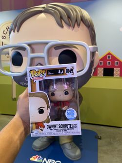 Funko DWIGHT SCHRUTE AS PAM BEESLY