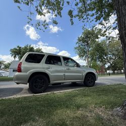 2005 Mazda Tribute