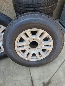 LT275/65R18 - 8 Lug factory rims/ fits 2019 F250