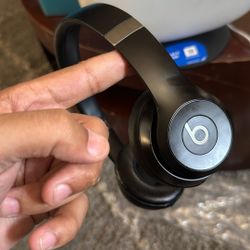 Beats Solo 4