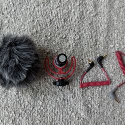 RØDE VideoMicro Compact On-Camera Microphone – Great for DSLR or Smartphone