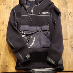 Stormr Neoprene Pullover 