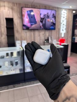 Apple Airpods 4th Gen W Noise Cancellation + (Warranty)