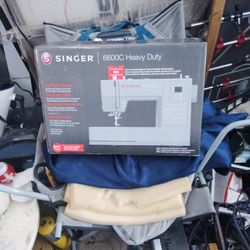 Singer 6600 Heavy Duty (New Never Opened)