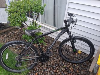 Schwinn Sidewinder 26 inch 21 speed New