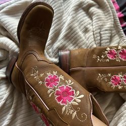 Girl cowboy boots