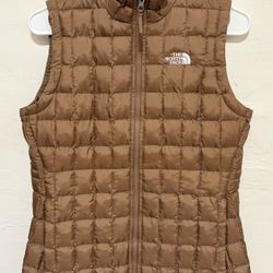 New The North Face Women’s Thermal Insulation Vest, Latte/Tan 