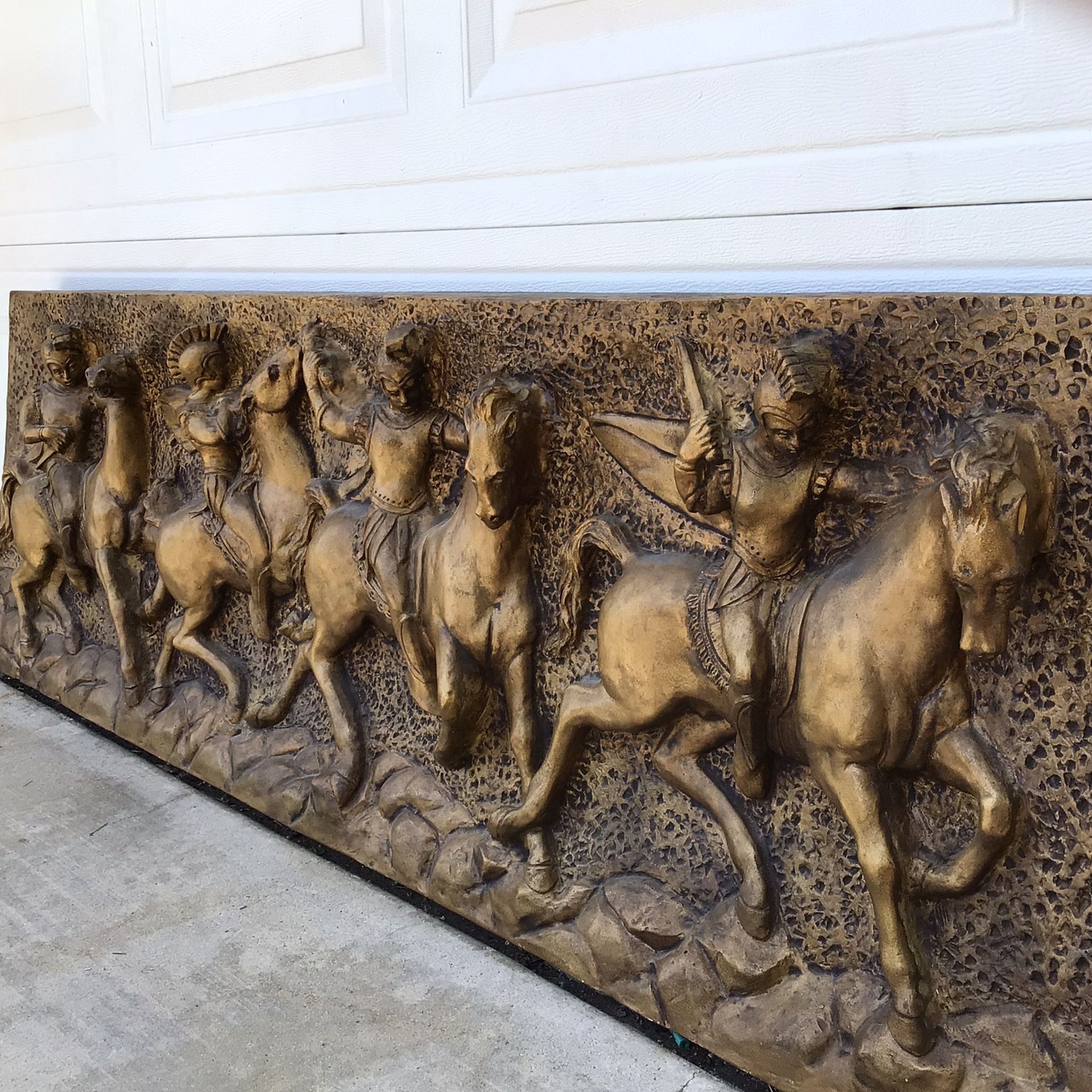 Large 1966 DECOR