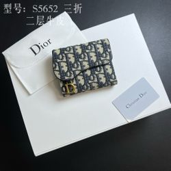DIOR tri-fold wallet ❤️
