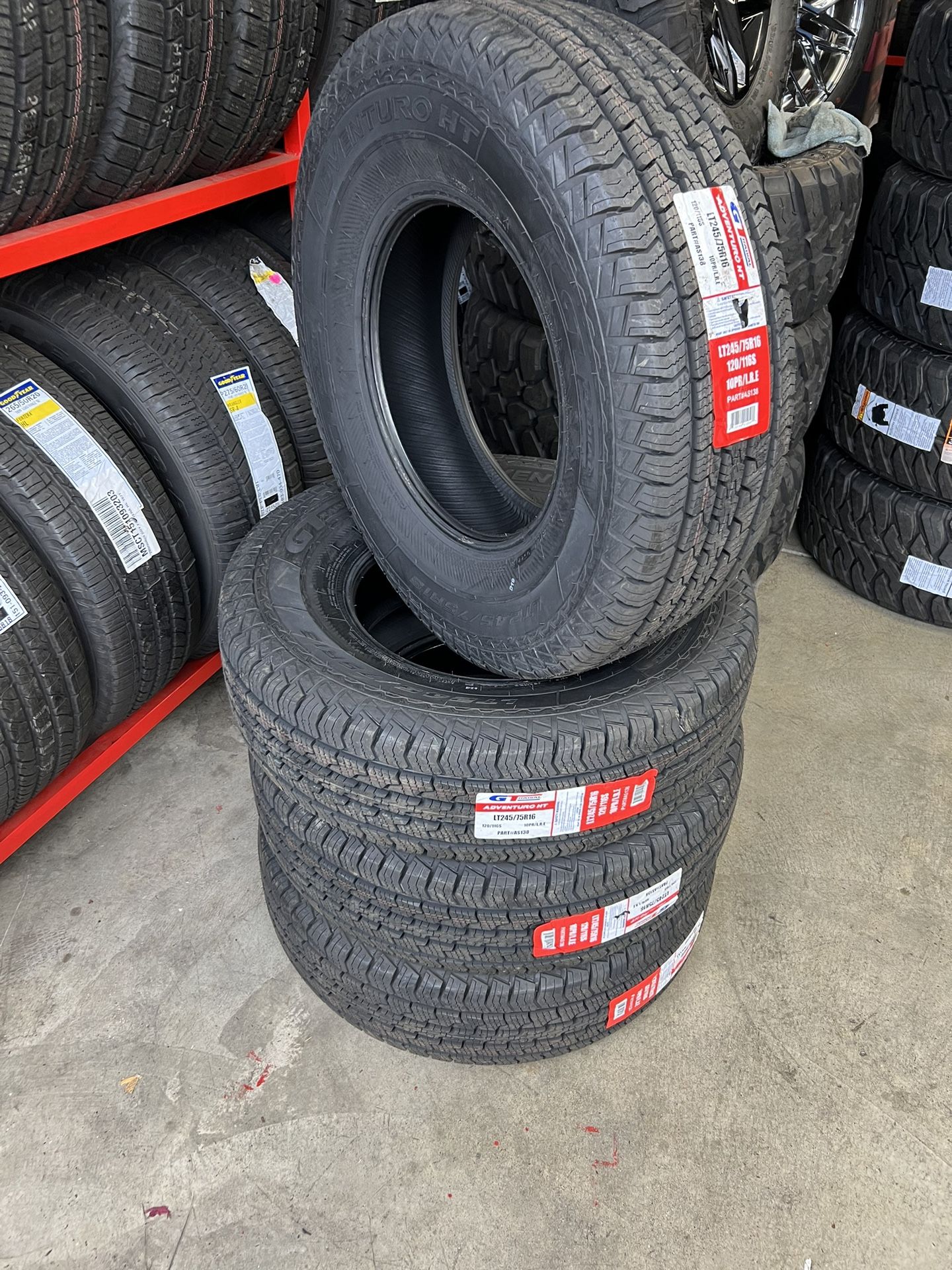 Lt 245/75/16 Espesial de 4 llantas montadas y balansiadas 4 tires mounted and balance GT radial savero ht2 Lt 245-75-16 $450 warranty 65,000 milla