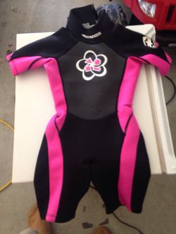 Maui Princess pink shorty wetsuit