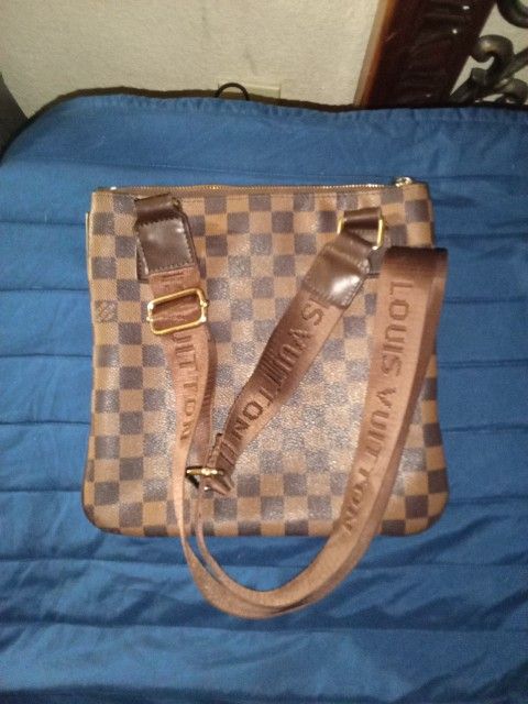 Designer "Authincated"Crossbody Purse