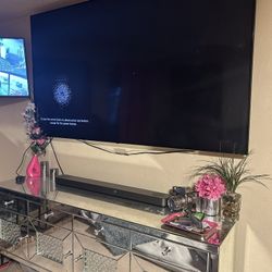 86 Inch LG Brand Smart Tv $250 READ Description 