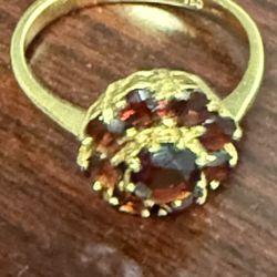 14 karat yellow gold gemstone ring