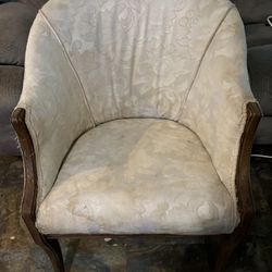 Cute 1940’s Wooden Chair 