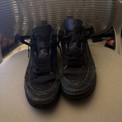 Jordan spizike black Low a little beat but not bad
