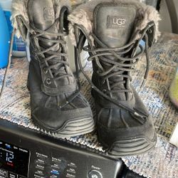UGG WINTER /SNOW BOOTS