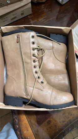 NEW SHOES sz 7 1/2