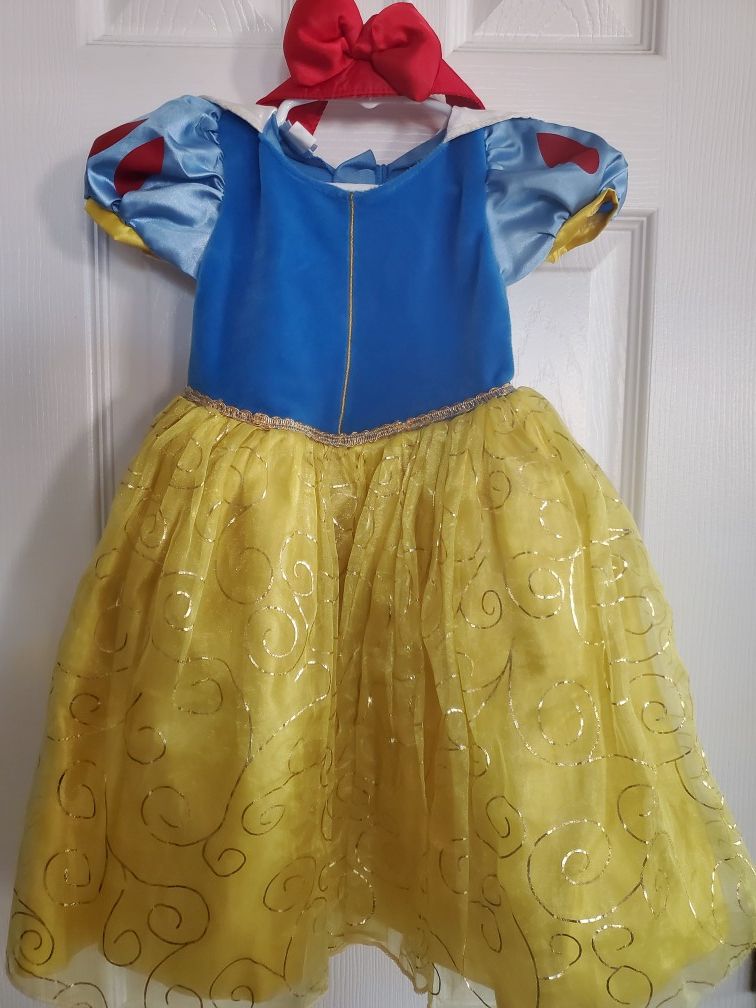 Snow White costume