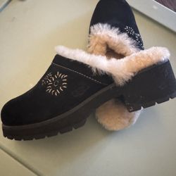 New!!!UGG Australia black suede fur-lined clog shoes