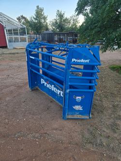 Priefert Manual Roping Chute
