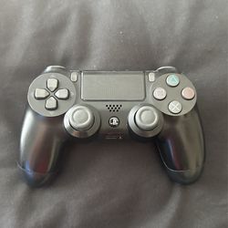Black Pllaystion Remote