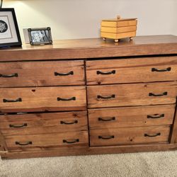 Solid Pine 8 Drawer Dresser 