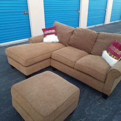 Modern Sectional Couch With Ottoman, Very Nice And Clean 