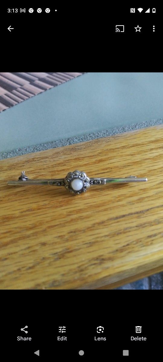 $25 - Vintage Sterling Silver And Marcasite Pin 