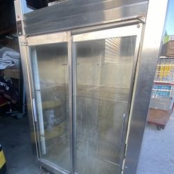 🔹 Traulsen Commercial Refrigerator with glass doors🔹  Local FL Delivery Available  Traulsen RHT232NUTS Commercial Reach-In Refrigerator  ~46 cu. ft 