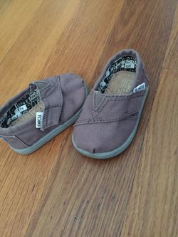 Toms shoes