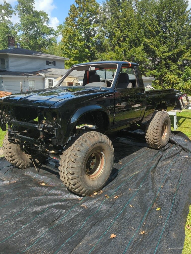 Toyota All Original Truck Body Parts 