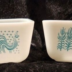 Vintage Pair PYREX Amish Butterprint Refrigerator Dishes 501 B (NO LIDS)