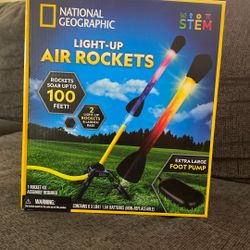National Geographic Light-Up Air Rocket 