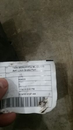 1998 Mercedes ML_Class. Antilock brake part.