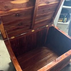 Hope Chest (real Wood)