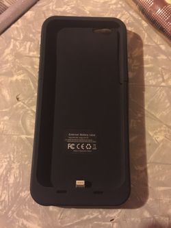 iPhone 6 external battery case works very good like new