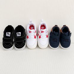 3 diferent pairs of shoes