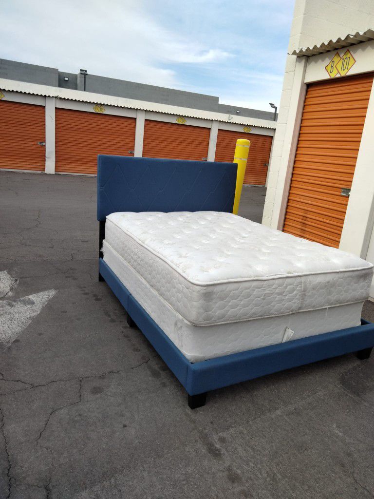 FULL SIZE BED FRAME WITH MATTRESS 