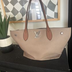 Louis Vuitton Leather/Canvas Tote – Heavily Used
