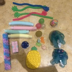 Fidget Toy Bundle – Great Party Stuffer  🎉 -FREE POPIT WITH BUNDLE DEAL
