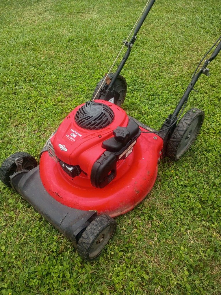 Lawn mower $150 Calada