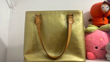 Authentic Louis Vuitton monogram pattern