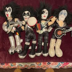 Kiss Dolls