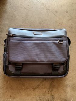 Kenneth Cole reaction r tech computer brief case 15.4 inches