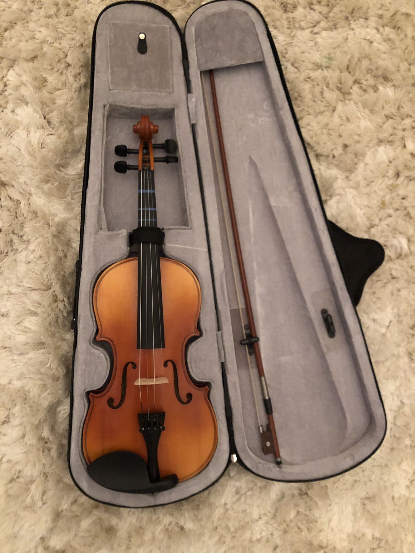 Full size Violin (Excellent Condition)