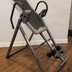 INNOVA INVERSION TABLE 