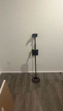 Tracker IV Metal Detector