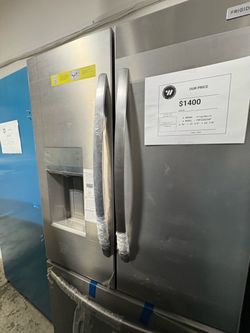 Frigidaire FRFS2823AF French Door Refrigerator